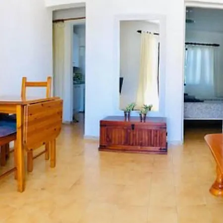 Apartment Alessandra Only 200M From Playa Grande شقة *